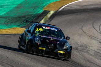 Prop Car tested the Alfa Romeo Giulietta cars in Interlagos