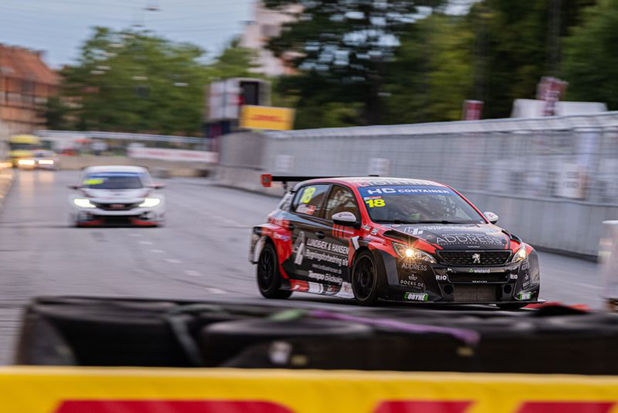 Markussen sets the pole in Copenhagen under pouring rain