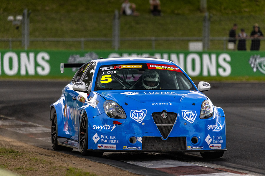 Jordan Cox wins a hectic second race at Bathurst