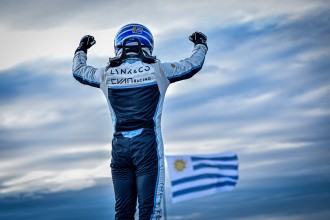 Cyan Racing extended contract with Santiago Urrutia