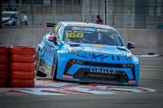 Yann Ehrlacher is fastest in the first Argentine Practice 