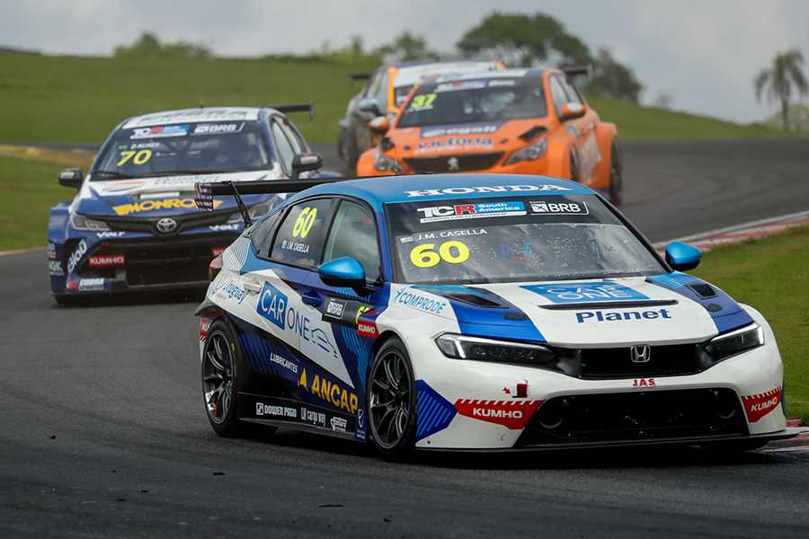 Casella continues in TCR South America with Squadra Martino