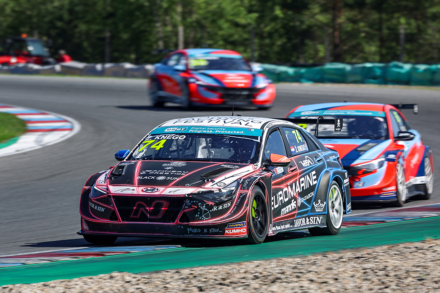 Knego returns to TCR Eastern Europe in his Hyundai Elantra