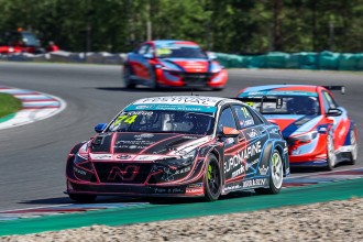 Knego returns to TCR Eastern Europe in his Hyundai Elantra