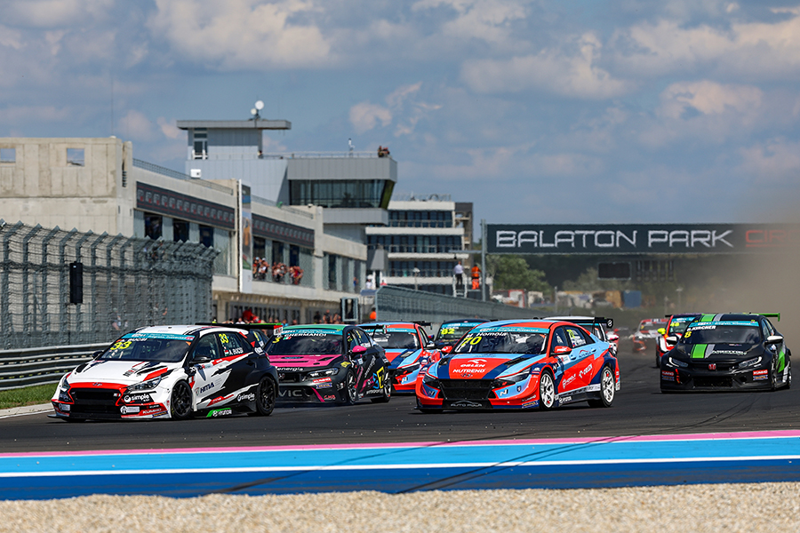 One win apiece for Homola and Bucsi in TCR Eastern Europe