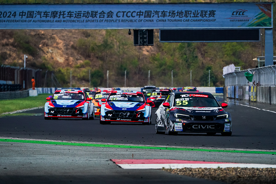 Martin Xie scores a double win in TCR China at Ningbo