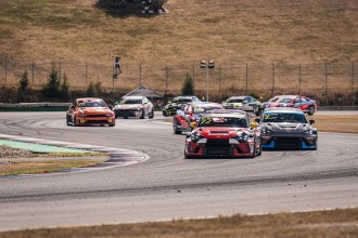 Five points split Girolami and Comte in TCR Europe after Brno