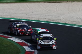 Baldan, Volt and Taylor send TCR Italy title fight down to the wire