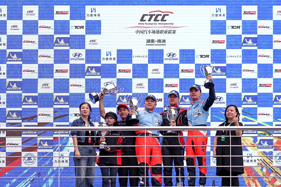 The battle for the TCR China title goes down to the wire