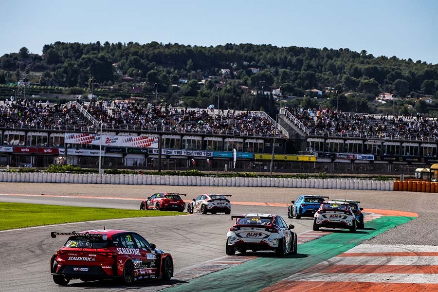 TCR Europe awards free tyres and Kumho FIA TCR World Tour entry