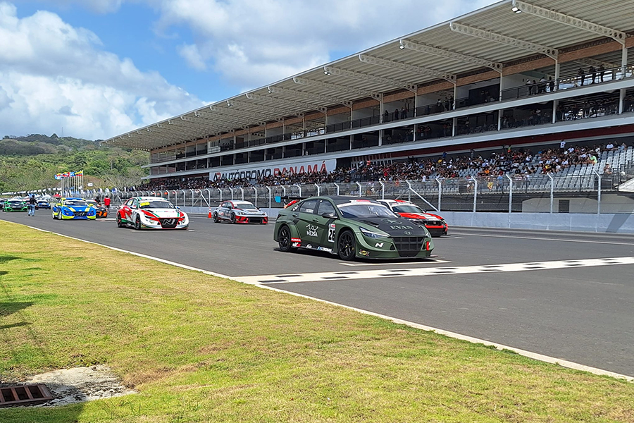 Valverde scores a double win in TCR Panama inaugural event