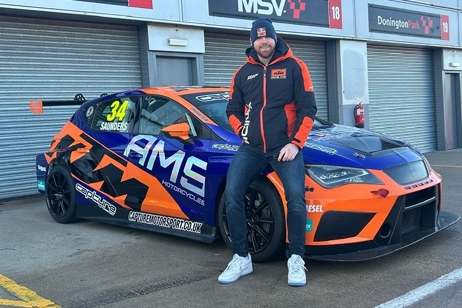 Saunders to make TCR UK debut in a CUPRA Leon Competición