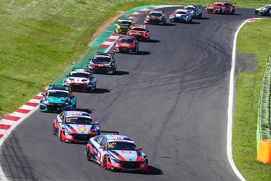 Alex Ley’s Hyundai disrupts Audi winning streak in TCR Italy
