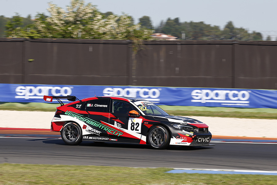 Cimenes rejoins the Kumho FIA TCR World Tour at Monza