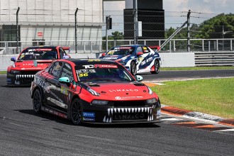 Jason Zhang rises to third as Viktor Andersson breaks the top 20