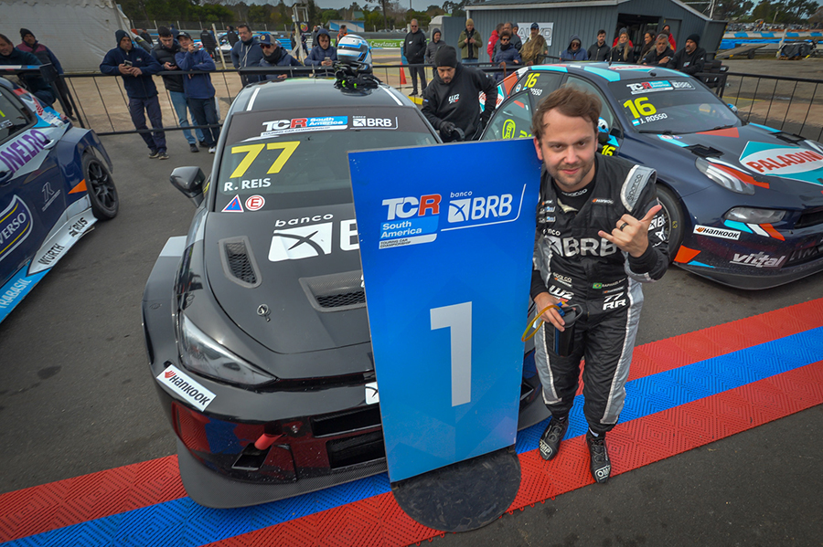 Reis and Kadlečík make big moves in the latest weekend