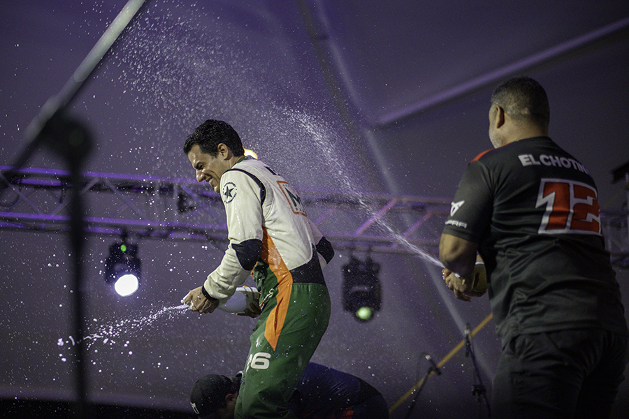 Valverde wins twice and closes in on TCR Panama title