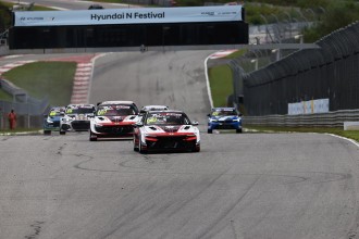 Junui Park and Chang Chien Shang share wins in Inje