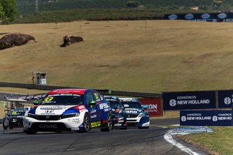 Pedro Cardoso and Nelsinho Piquet win one apiece in Velocitta