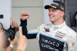 Yann Ehrlacher back to the top of the ranking