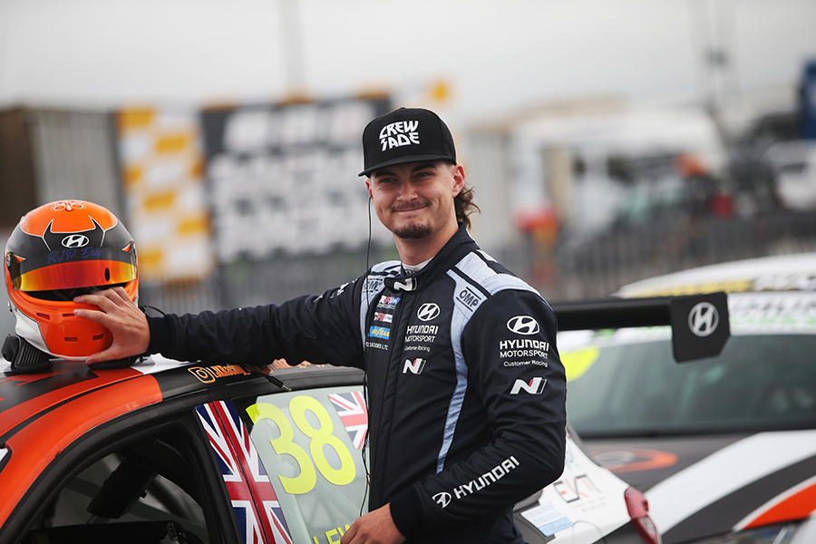 Double champion Lewis Kent will return to TCR UK in 2026