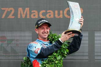 Néstor Girolami and Jenson Brickley back into the top ten