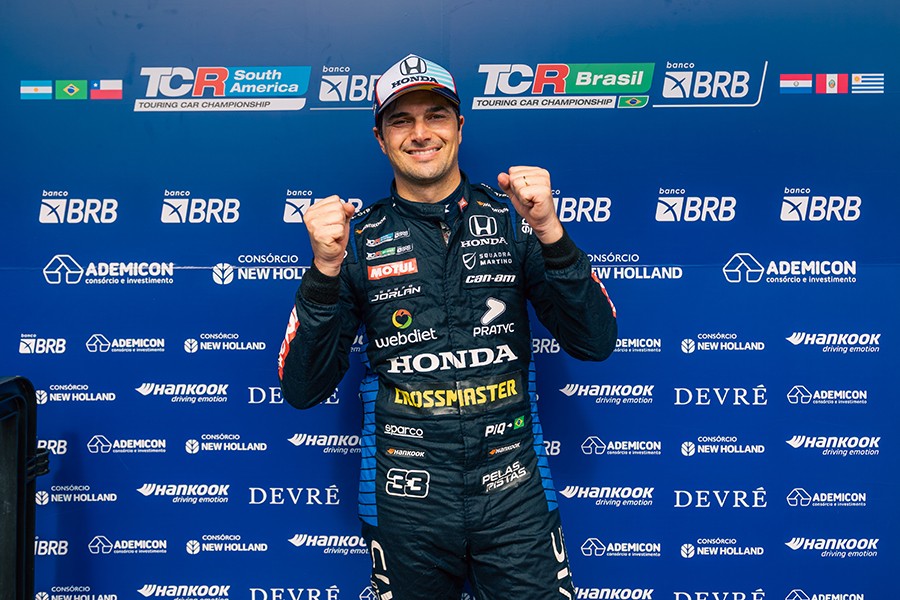 Nelson Piquet jr. and Raphael Reis into the top 50