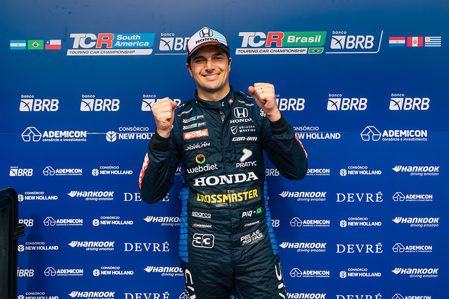 Nelson Piquet jr. and Raphael Reis into the top 50