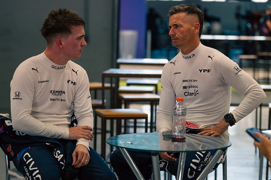 Leonel and Tiago Pern&iacute;a together again in 2016